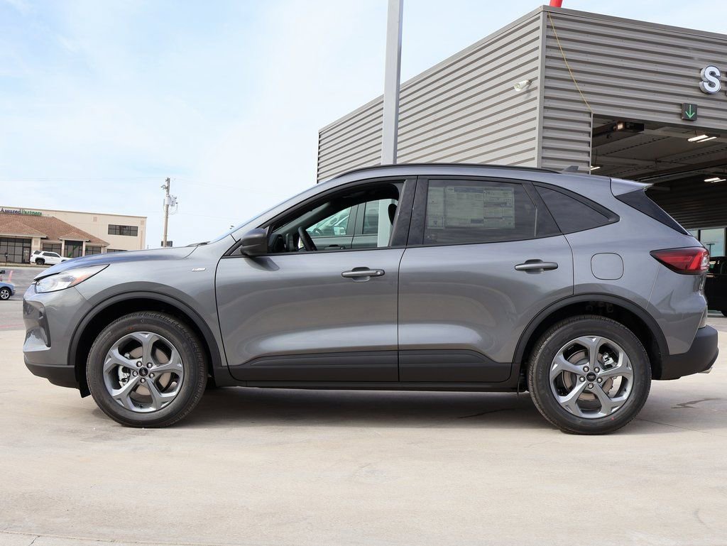 New 2026 Ford Escape ST-Line w/ Cold Weather Package image 2