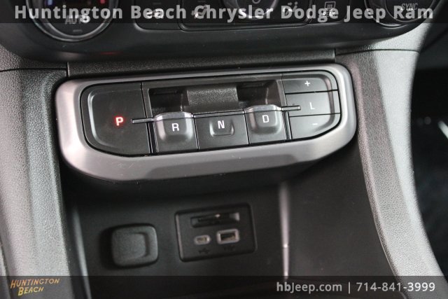 Used 2021 GMC Acadia AT4 w/ LPO, Cargo Package image 32