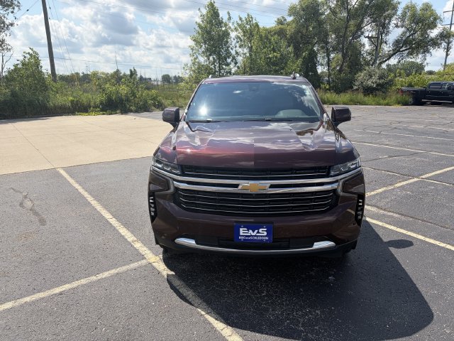 Used 2022 Chevrolet Tahoe LT w/ Luxury Package AWD/4WD image 2