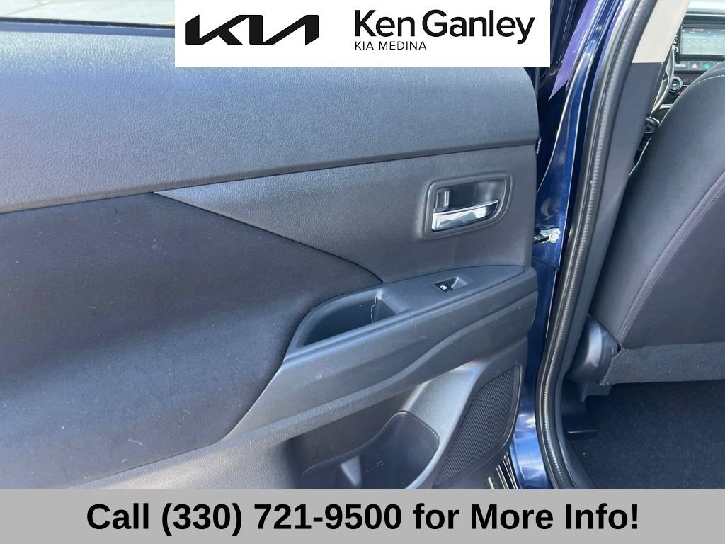 Used 2016 Mitsubishi Outlander SE AWD/4WD image 46