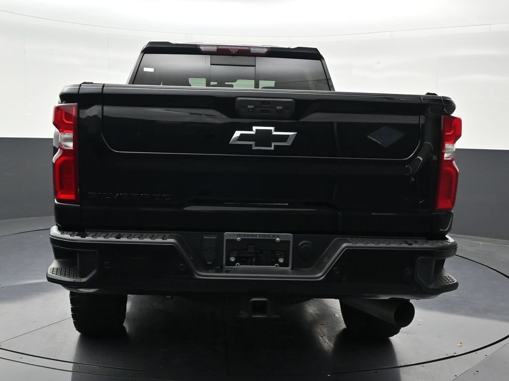 Used 2023 Chevrolet Silverado 2500 LTZ w/ LTZ Plus Package image 4
