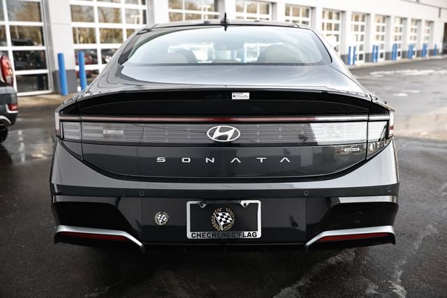 New 2025 Hyundai Sonata Limited image 3