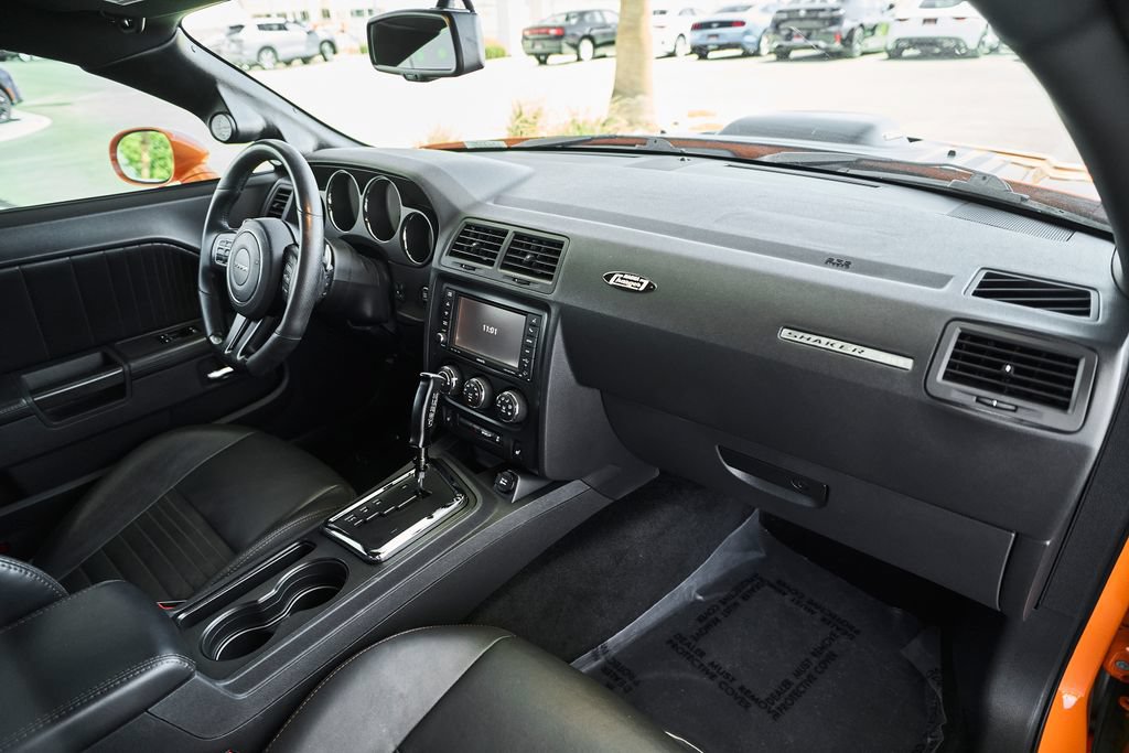 Used 2014 Dodge Challenger R/T RWD image 37