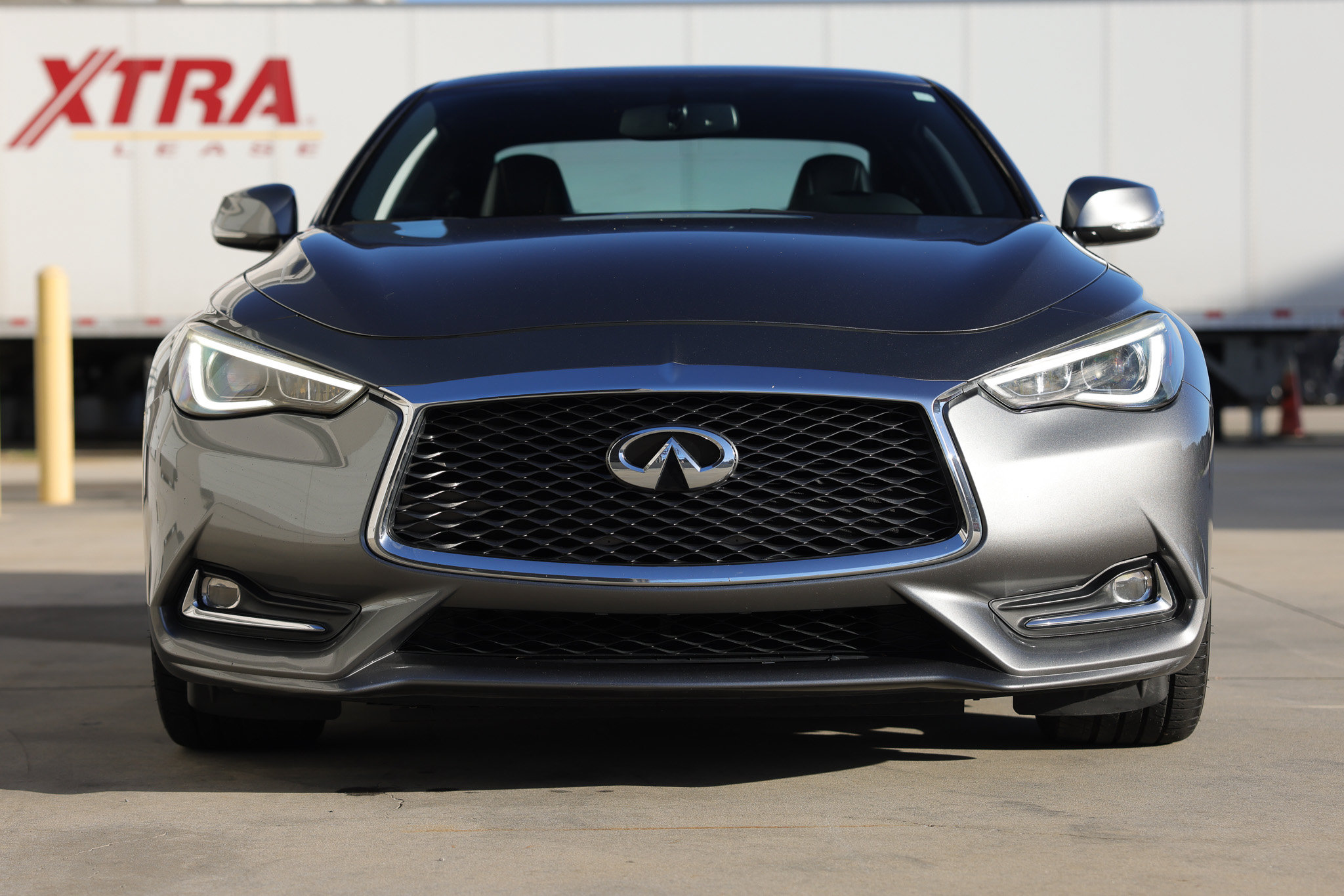 Used 2018 INFINITI Q60 Red Sport 400 w/ Sensory Package 3.0T Sport RWD image 21