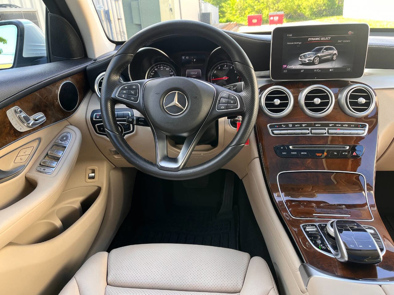 Used 2018 Mercedes-Benz GLC 300 4MATIC image 16