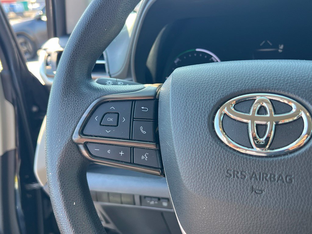 Used 2021 Toyota Sienna LE AWD/4WD image 19
