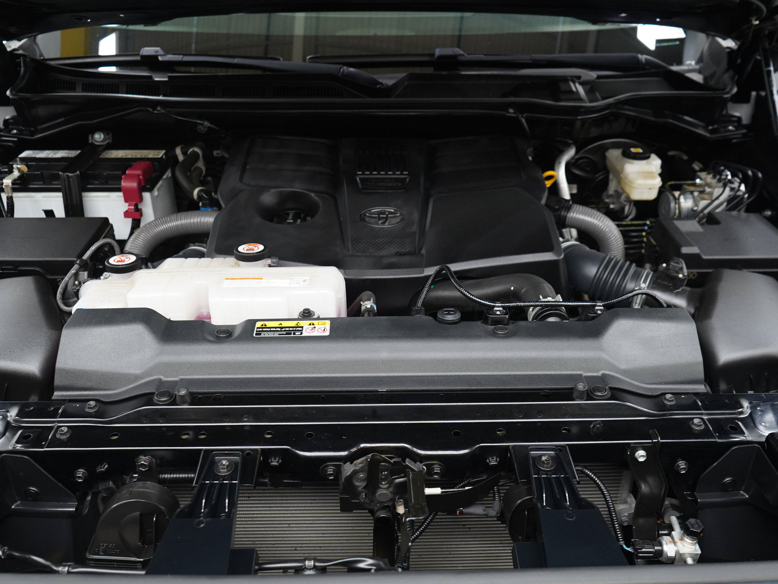 Used 2023 Toyota Tundra Limited AWD/4WD image 35