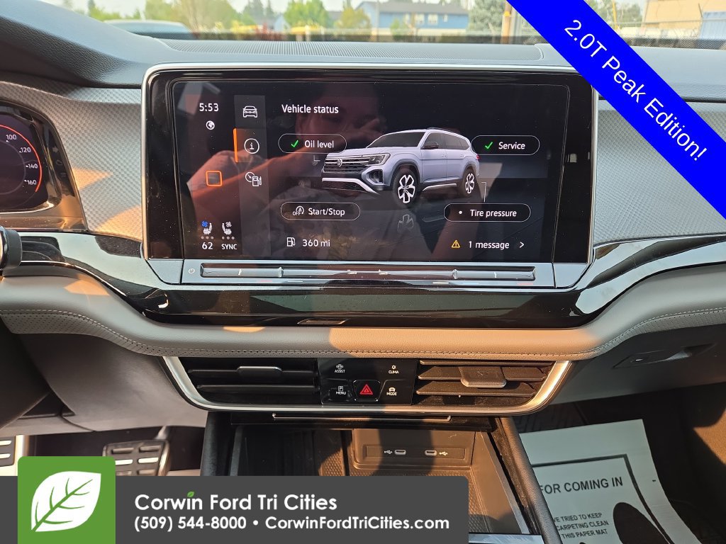 Used 2025 Volkswagen Atlas Peak Edition SE AWD/4WD image 22