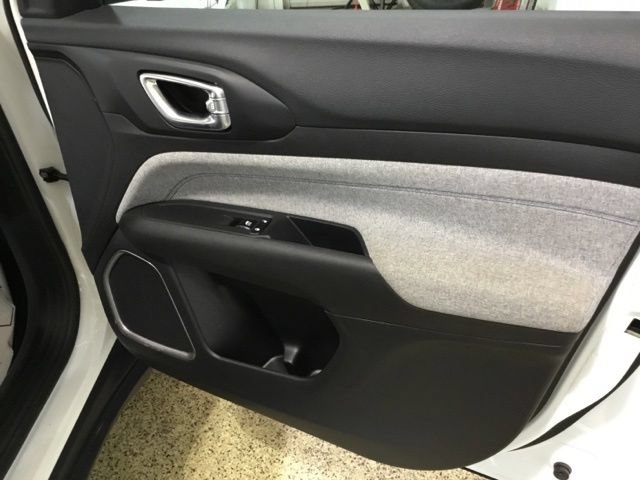 Used 2024 Jeep Compass Latitude AWD/4WD image 46