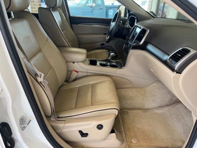 Used 2018 Jeep Grand Cherokee Overland RWD image 26