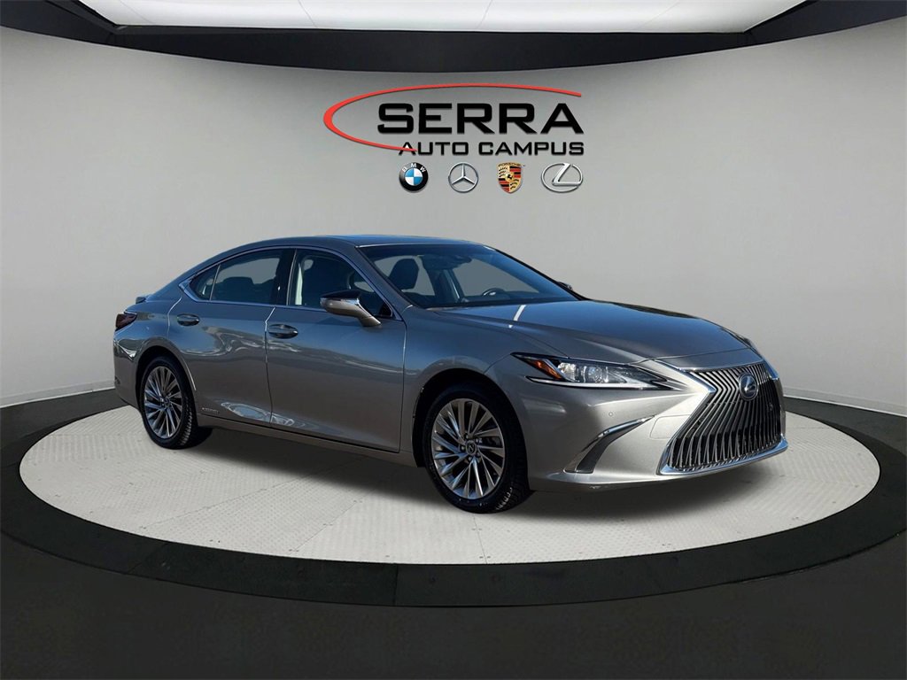 Used 2019 Lexus ES 300h w/ Accessory Package