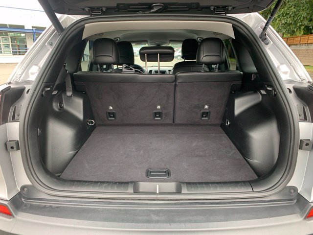 Used 2019 Jeep Cherokee Latitude Plus w/ Comfort/Convenience Group AWD/4WD image 5
