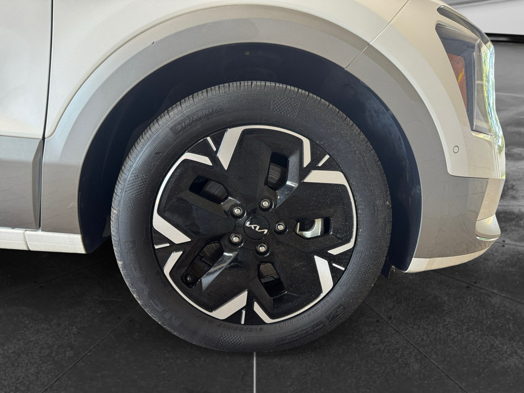 Used 2023 Kia Niro Wave FWD image 34