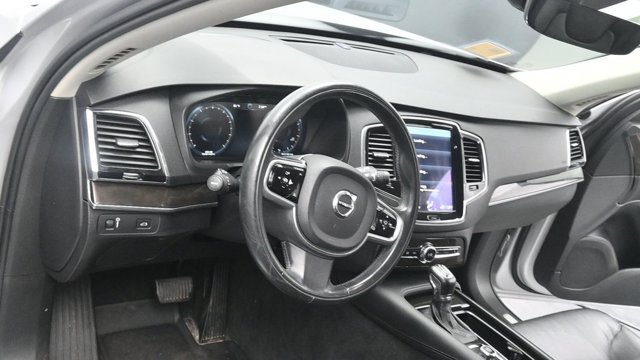 Used 2018 Volvo XC90 T6 Momentum w/ Convenience Package AWD/4WD image 27