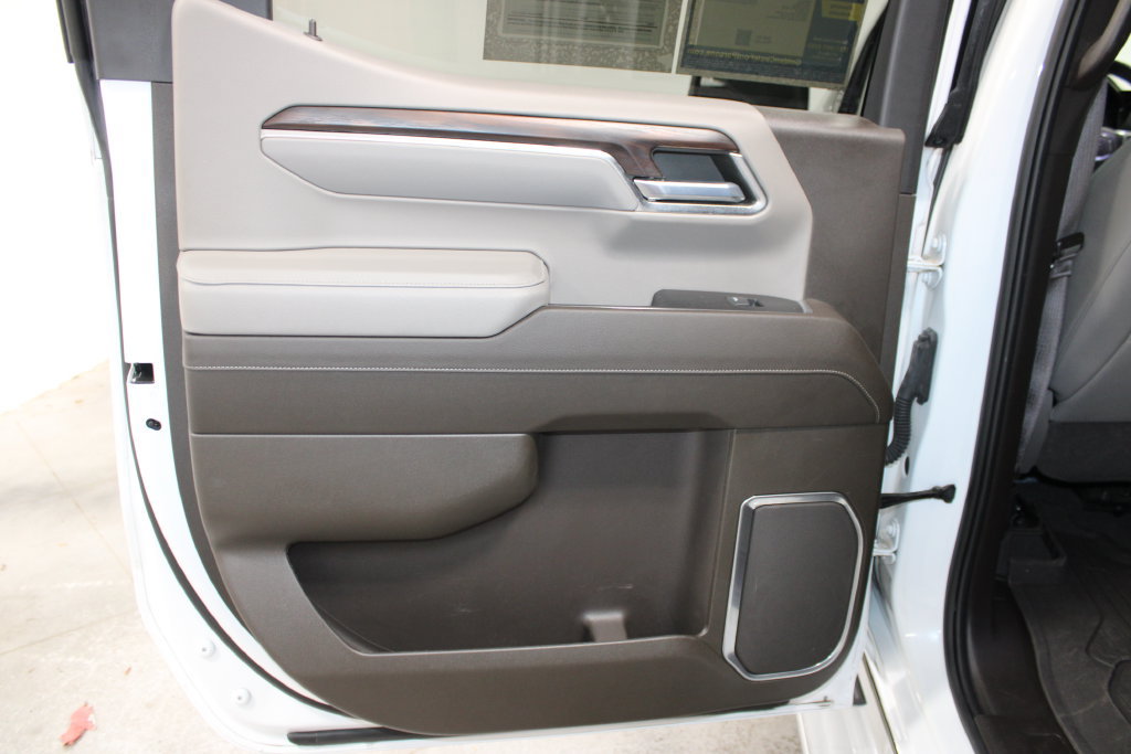 Used 2022 GMC Sierra 1500 SLT AWD/4WD image 36