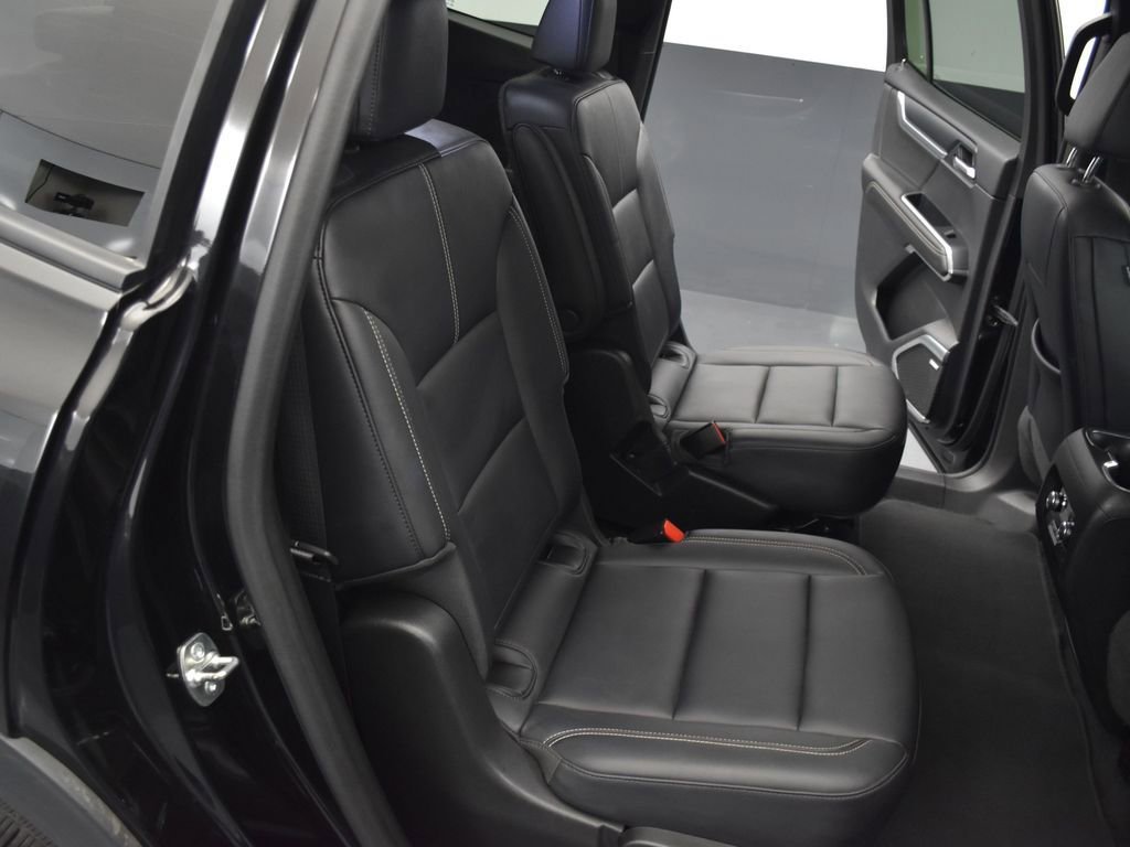 Used 2024 GMC Acadia Elevation FWD image 24