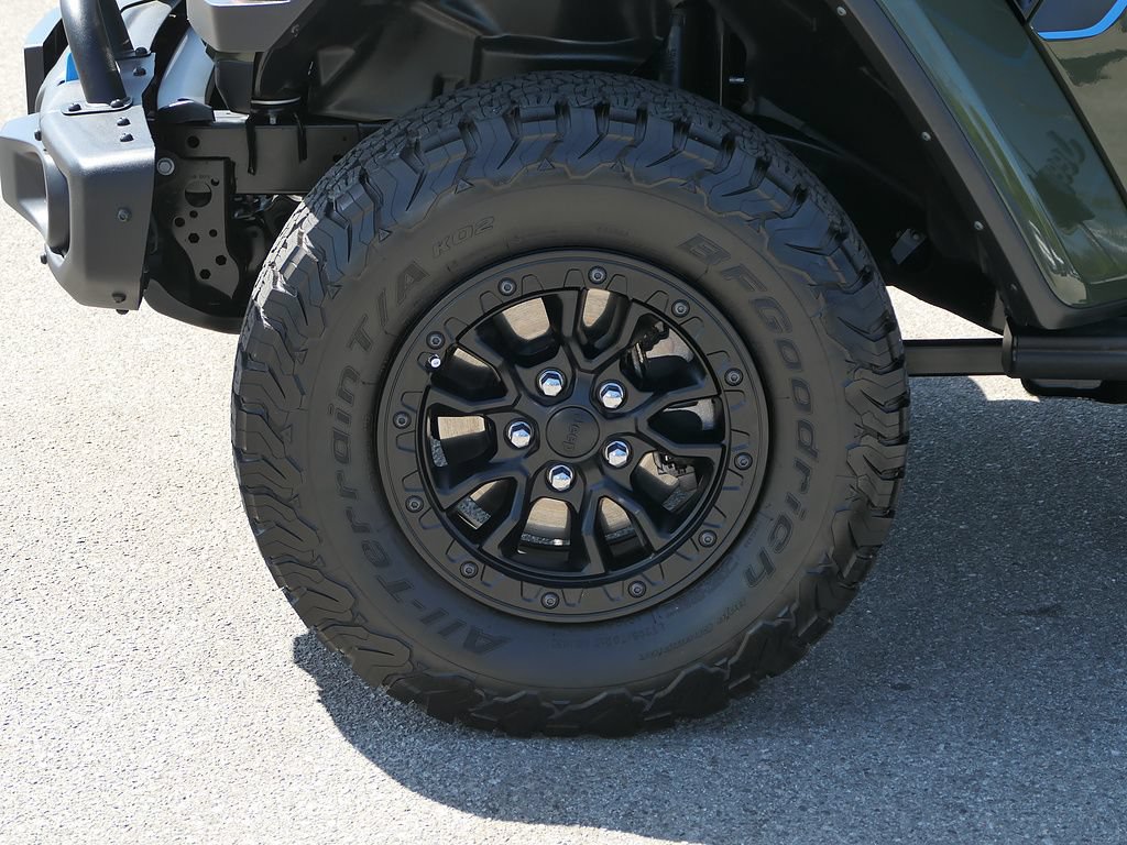 Used 2023 Jeep Wrangler Unlimited Rubicon 4xe AWD/4WD image 10