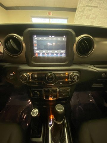 Used 2021 Jeep Gladiator Sport image 23