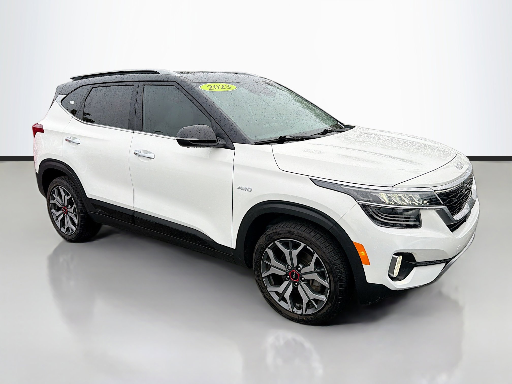 Used 2023 Kia Seltos SX AWD/4WD image 1