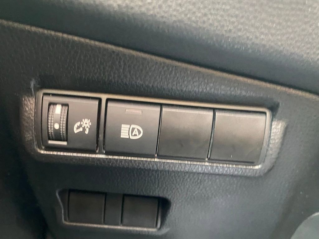 Used 2022 Toyota Corolla Cross LE image 25