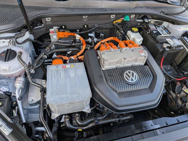 Used 2015 Volkswagen e-Golf Limited Edition FWD image 28