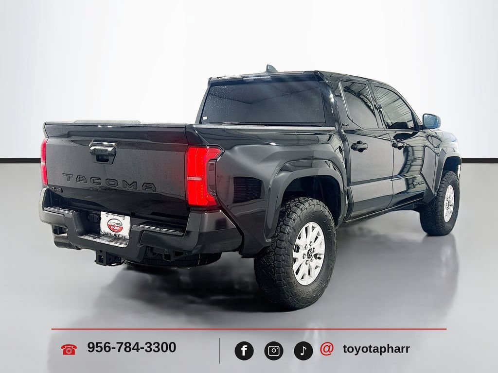Used 2025 Toyota Tacoma SR5 AWD/4WD image 4