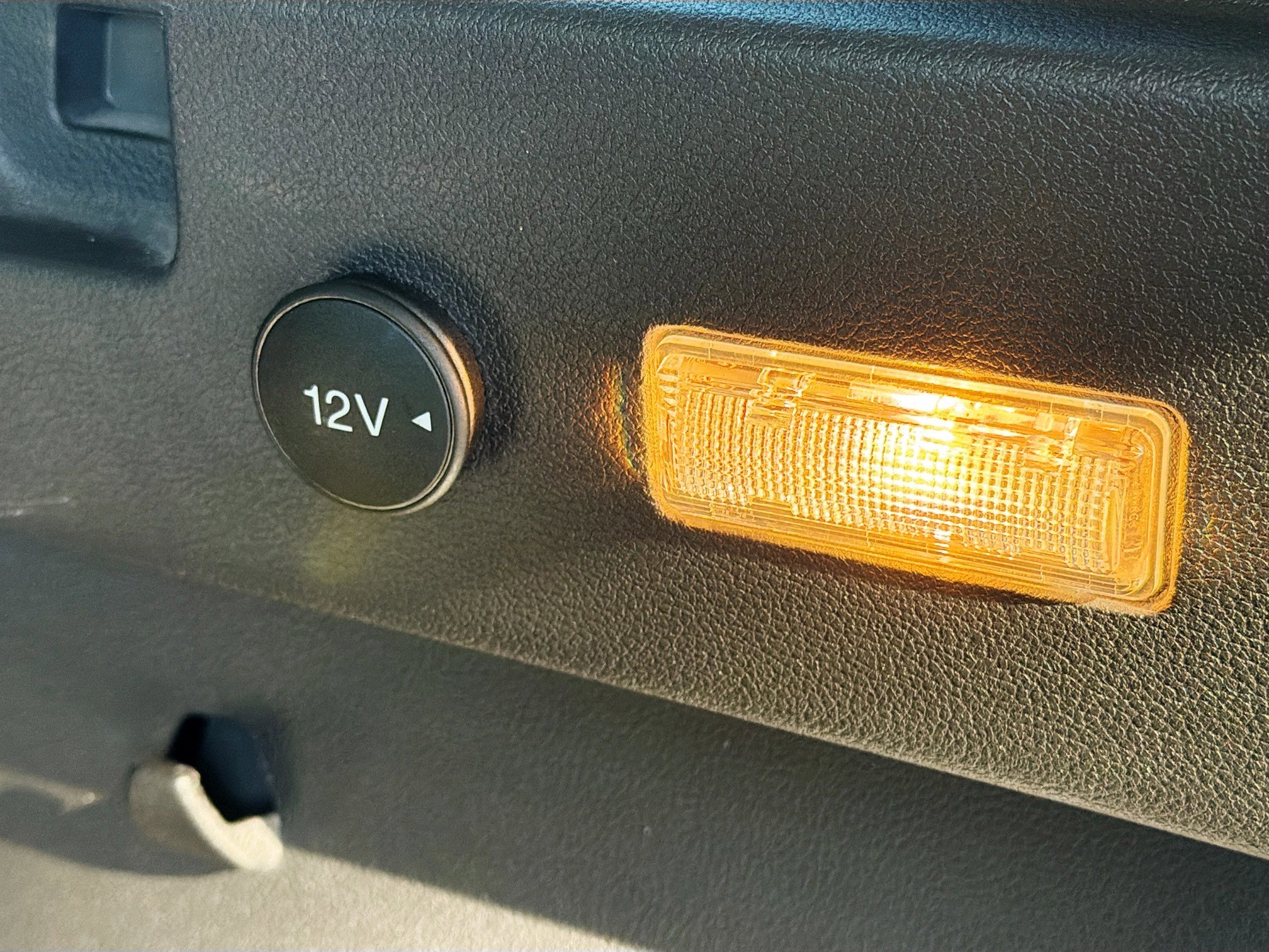 Used 2019 Ford Escape SEL image 12