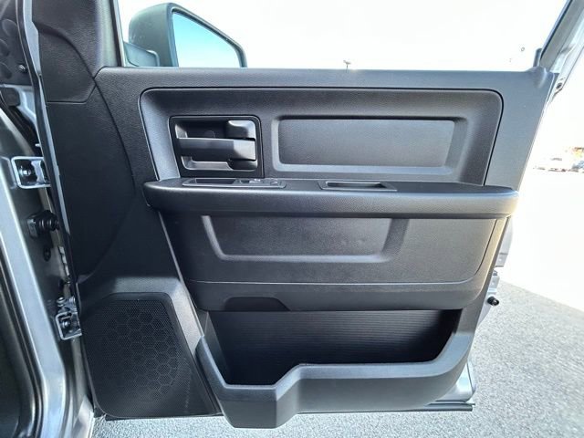Used 2021 RAM 1500 Tradesman w/ Chrome Appearance Package image 34