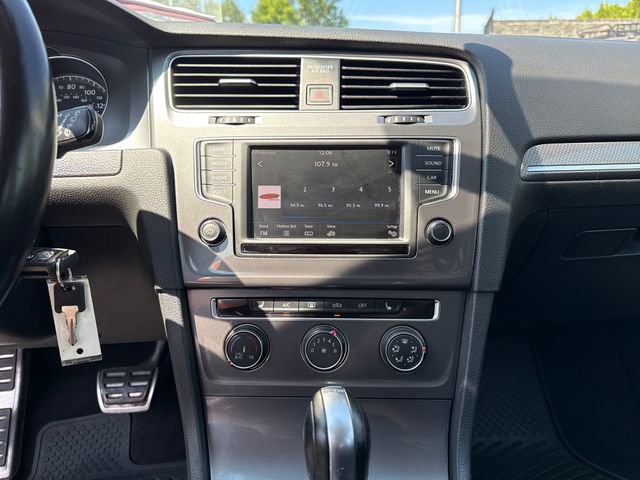 Used 2017 Volkswagen Golf Alltrack S AWD/4WD image 20