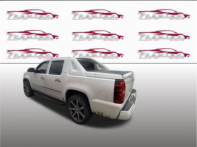 Used 2012 Chevrolet Avalanche LTZ AWD/4WD image 9