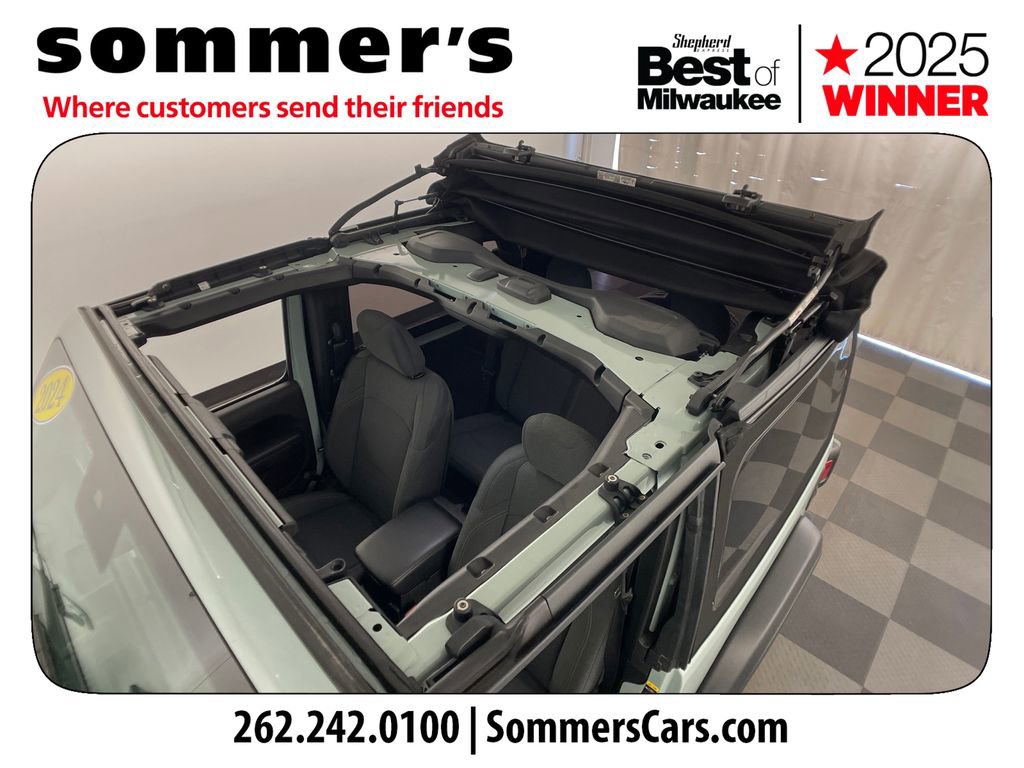 Used 2024 Jeep Wrangler Sport AWD/4WD image 18