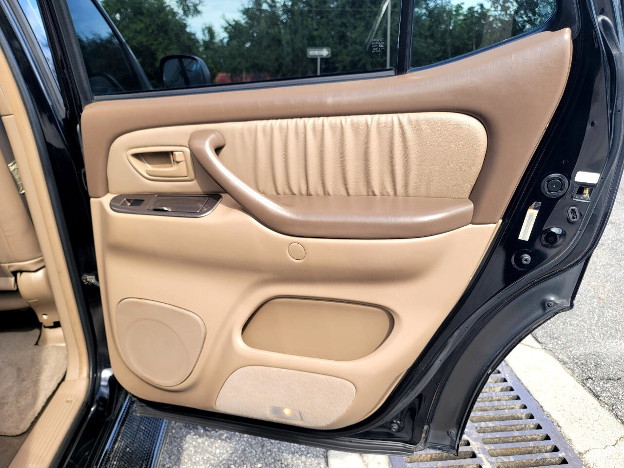 Used 2004 Toyota Sequoia Limited image 14