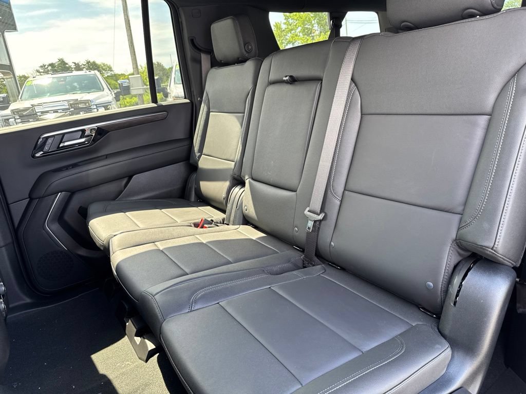 New 2026 Chevrolet Suburban LT AWD/4WD image 21