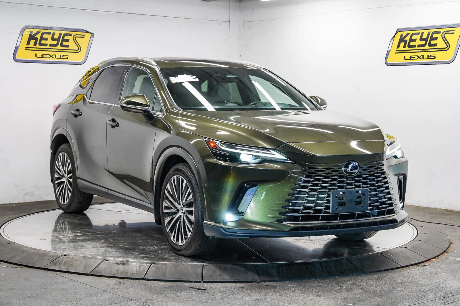 Used 2024 Lexus RX 350 Premium Plus w/ Convenience Package FWD image 5