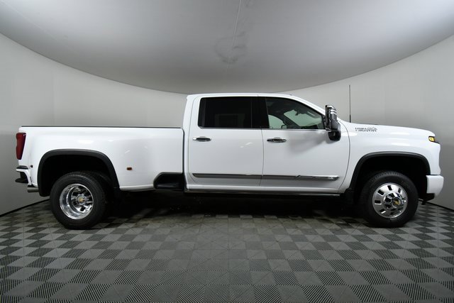 New 2026 Chevrolet Silverado 3500 High Country w/ Technology Package image 15
