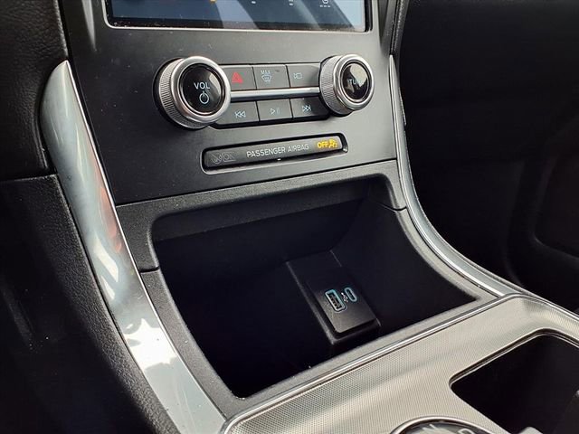 Used 2024 Ford Edge Titanium image 12