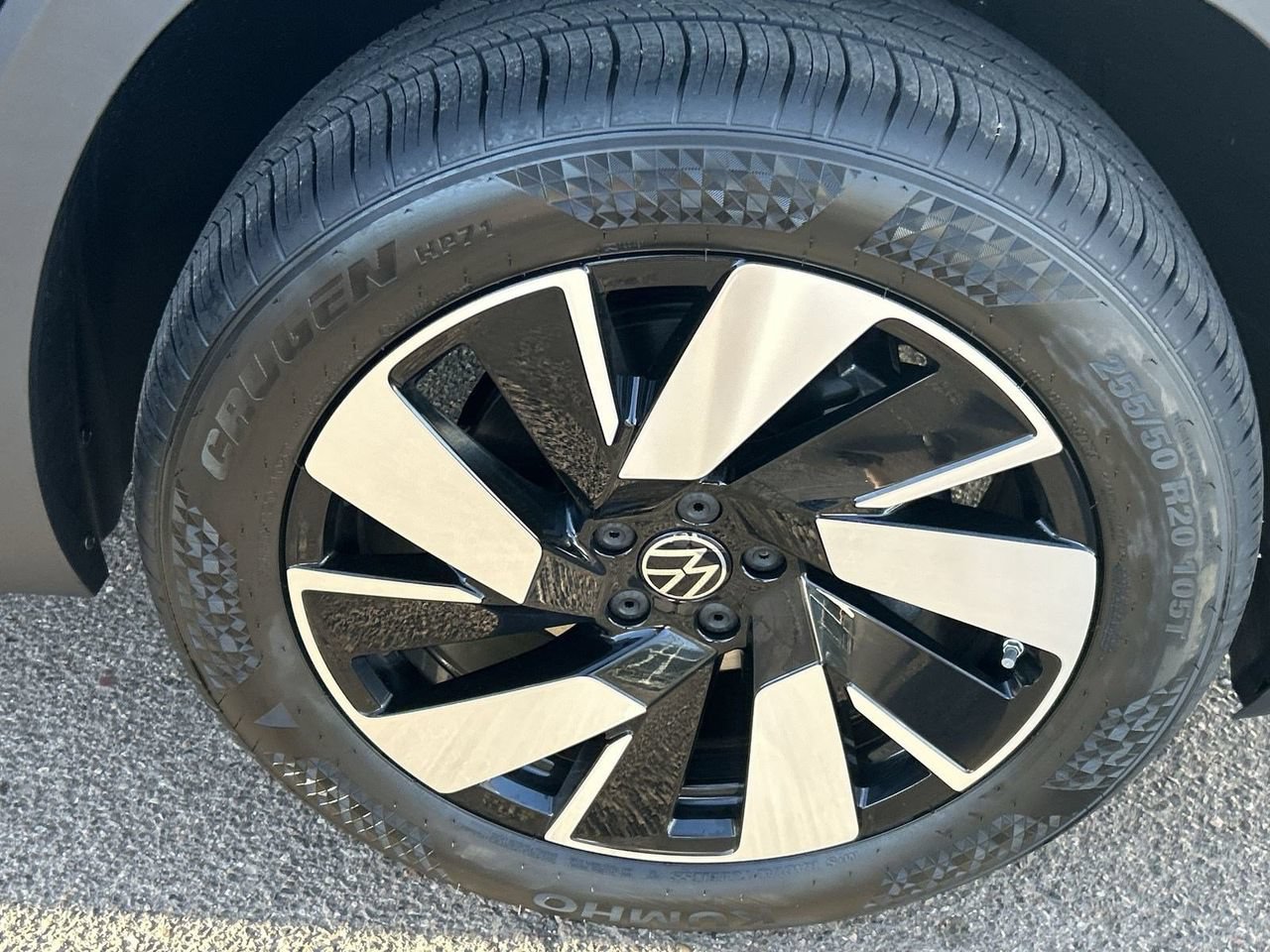 New 2026 Volkswagen Atlas Cross Sport SE FWD image 6