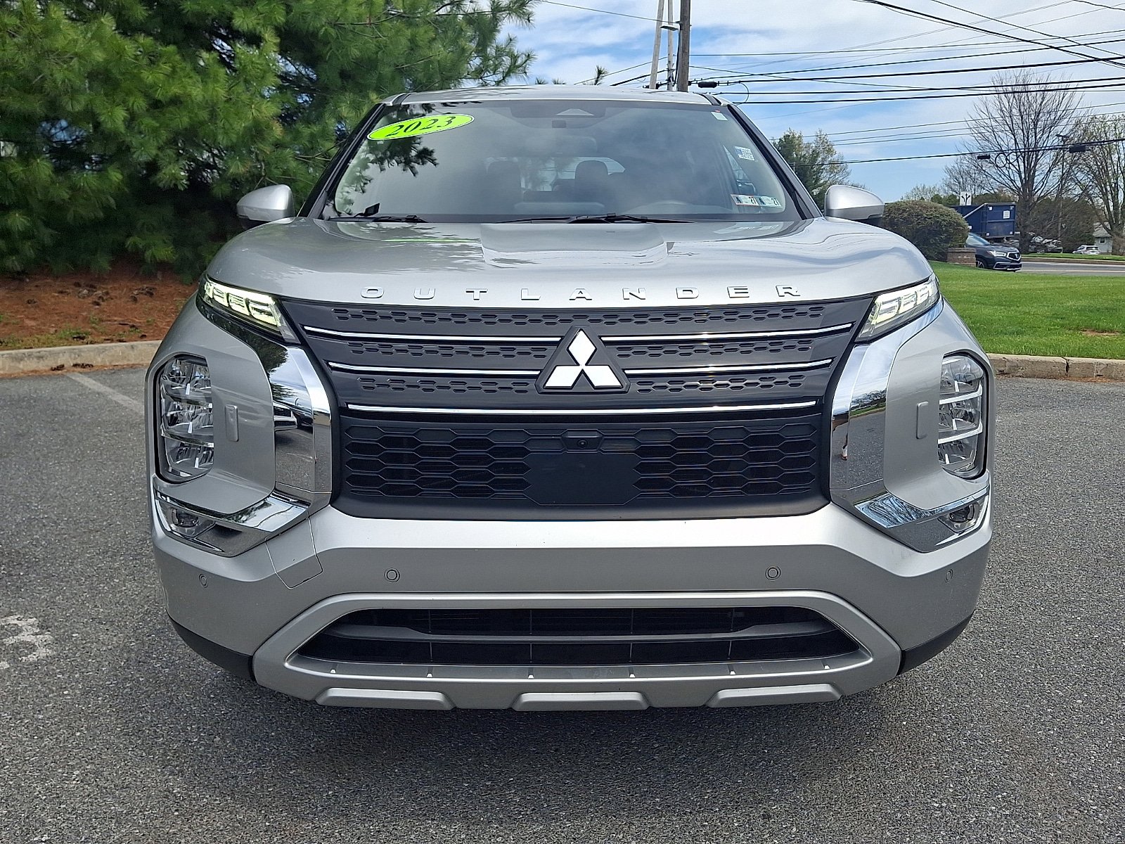 Used 2023 Mitsubishi Outlander SE video 2