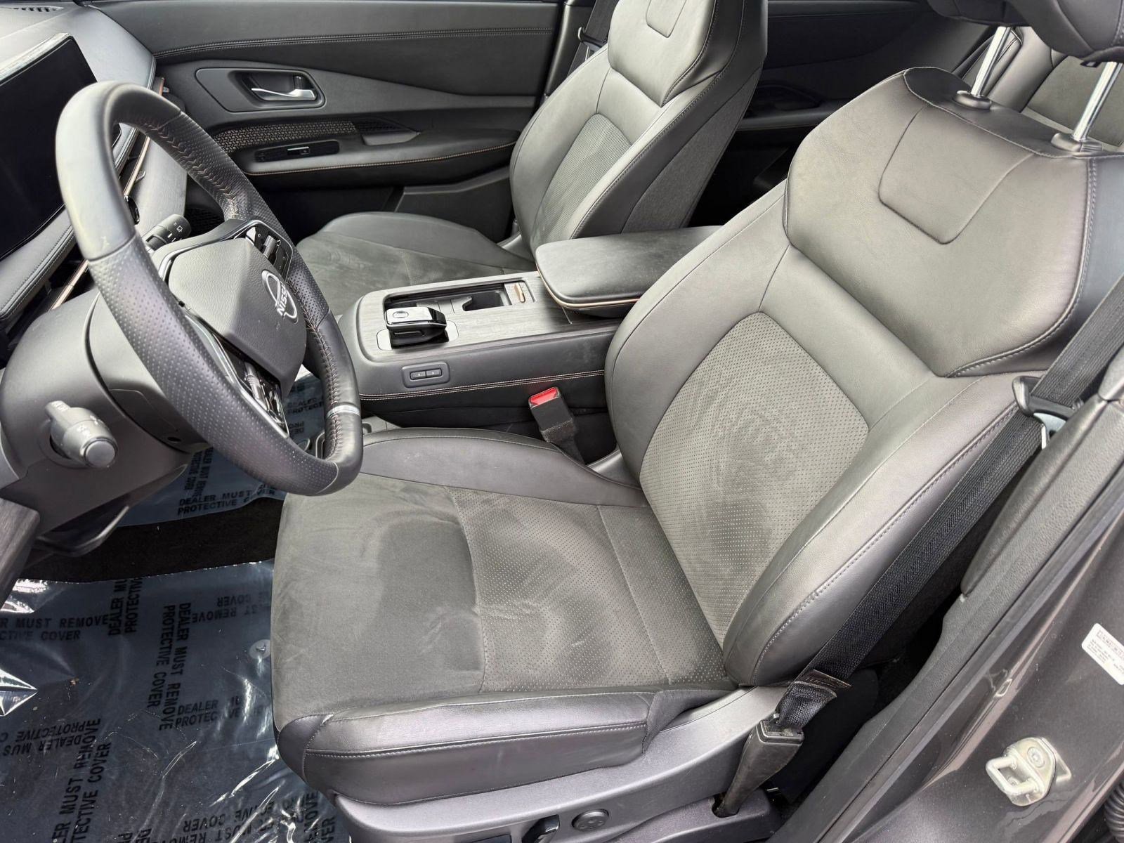 Used 2023 Nissan Ariya AWD image 4