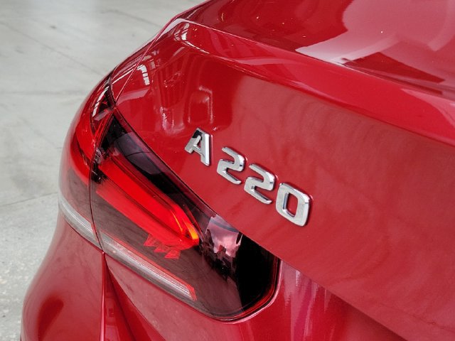 Used 2021 Mercedes-Benz A 220 image 8