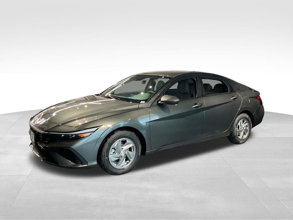 New 2026 Hyundai Elantra SE FWD image 6