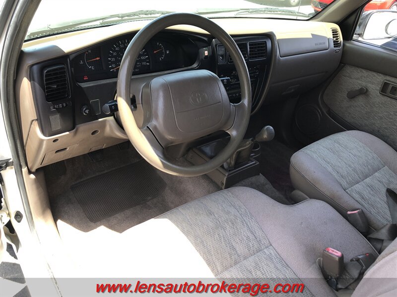 Used 1999 Toyota Tacoma 2WD Xtracab w/ SR5 Pkg image 10
