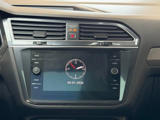 Used 2022 Volkswagen Tiguan SE w/ Panoramic Sunroof Package AWD/4WD image 14