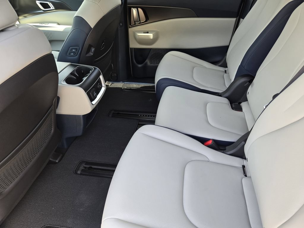 New 2026 Kia Carnival SX w/ SX Dark Edition Package FWD image 20