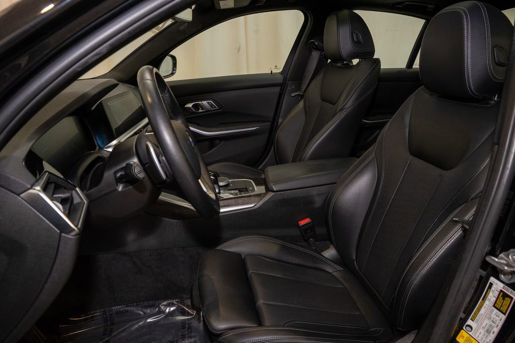 Used 2022 BMW 330i xDrive Sedan w/ Convenience Package image 11