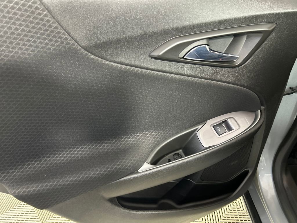 Used 2023 Chevrolet Malibu LT image 16