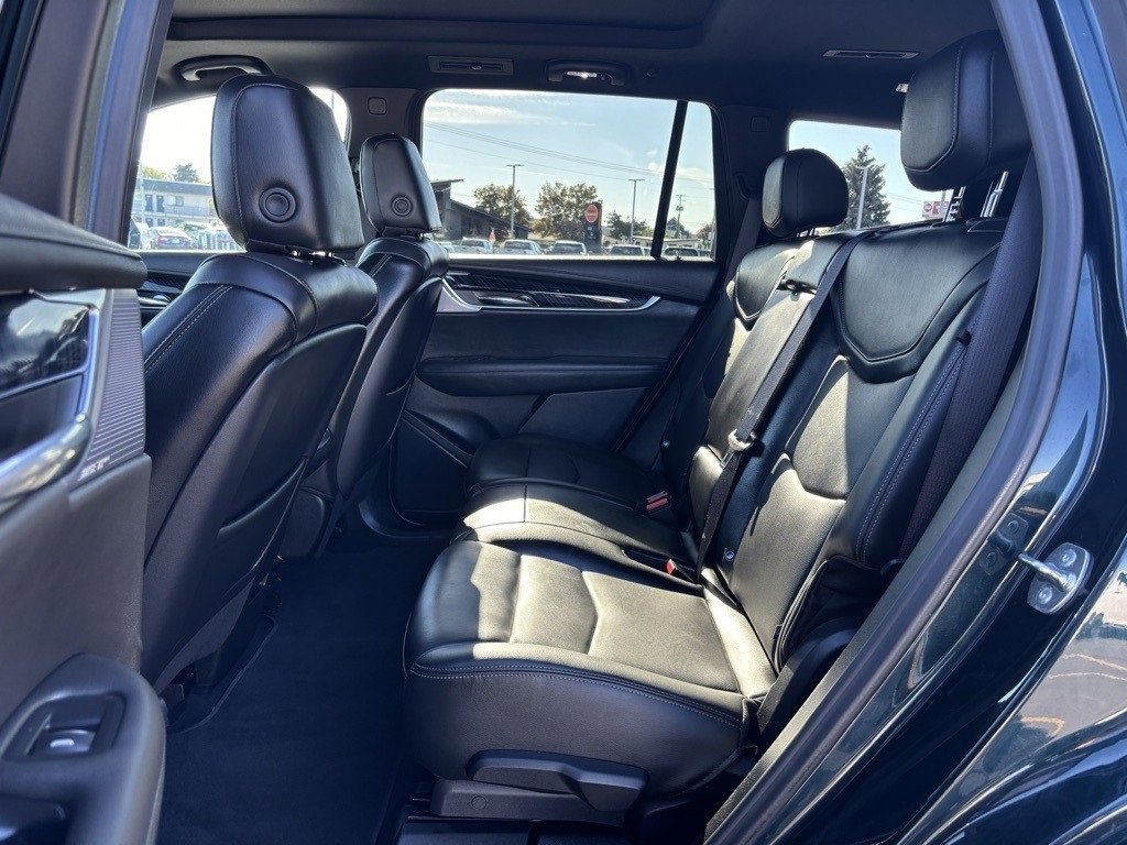 Used 2024 Cadillac XT6 Premium Luxury image 28