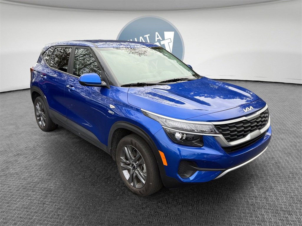 Certified 2023 Kia Seltos LX image 1
