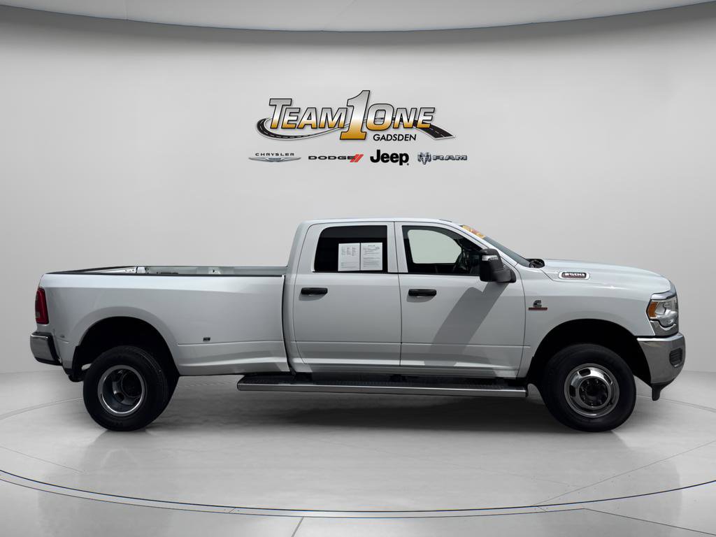 Used 2024 RAM 3500 Tradesman w/ Chrome Appearance Group image 9