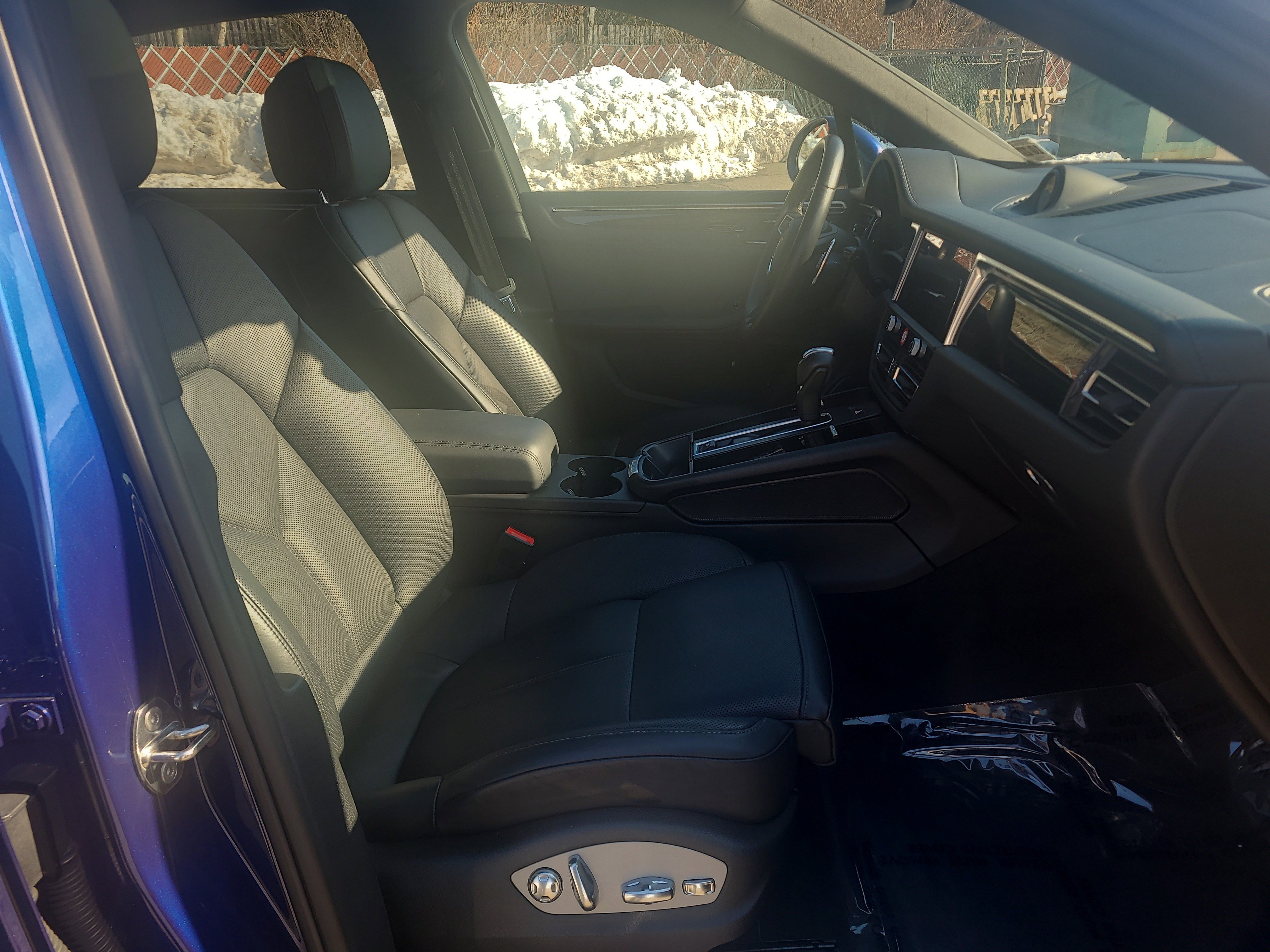 Used 2023 Porsche Macan S image 18